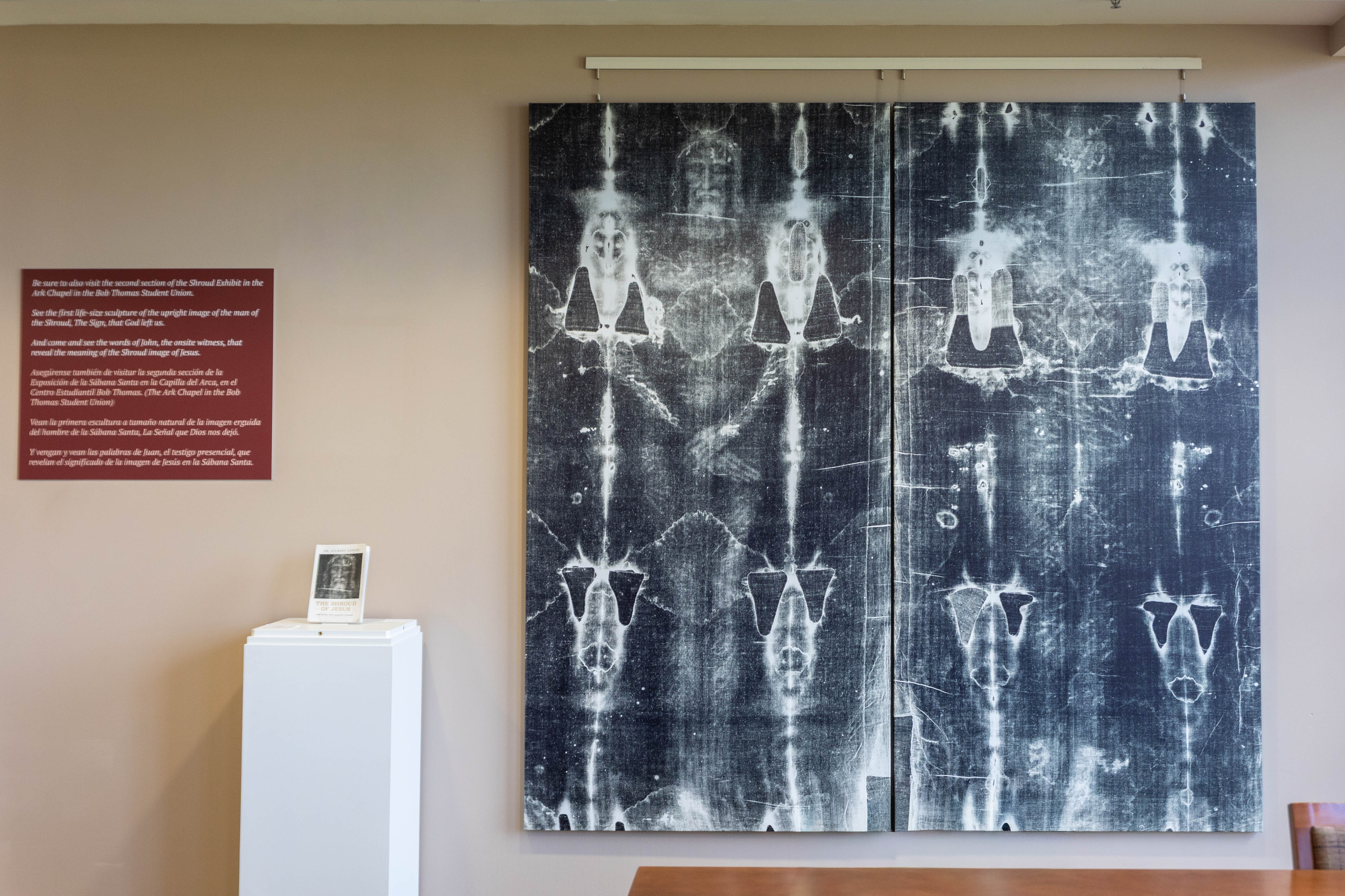 Shroud of Turin Exhibit at ɫ��ӰƬ